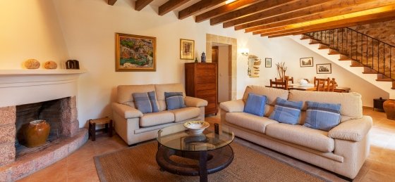 butxaco_-_saloon_4_2400x1600ns.jpg Holiday villas in Pollensa