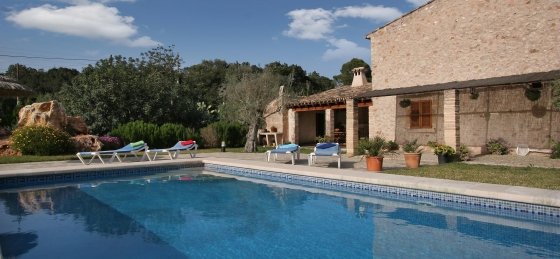 butxaco_-_swimming_pool_3_2400x1600ns.jpg Villa in Balearic Islands to rent