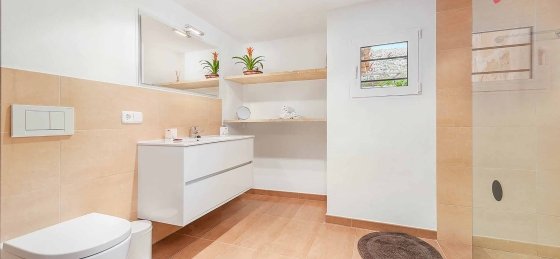 clavet_-_bathroom_1-1_2400x1600.jpg Villas in Cala San Vicente