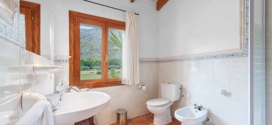 clavet_-_bathroom_2-1_2400x1600.jpg Villa in Mallorca to rent