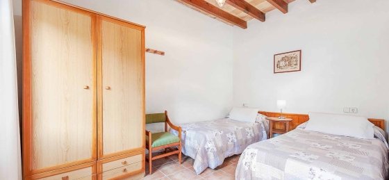 clavet_-_bedroom_4-1_2400x1600.jpg Villa in Spain to rent