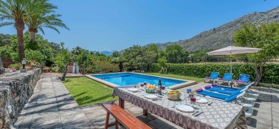 clavet_-_terrace_01_2400x1600.jpg Villa rentals in Spain