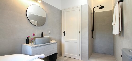 crever_-_bathroom_1-2_2400x1600.jpg Villa in Mallorca to rent