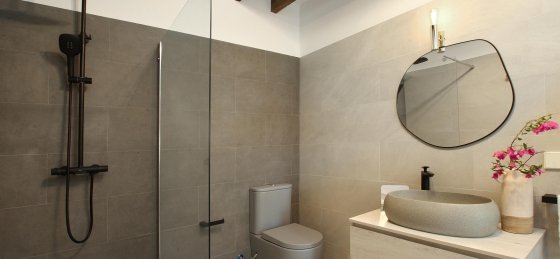 crever_-_bathroom_3-1_2400x1600.jpg Book a villa holiday in Pollensa