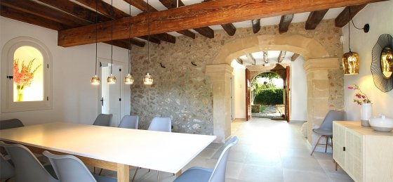 crever_-_dining_room_2_2400x1600.jpg Villa in Spain to rent