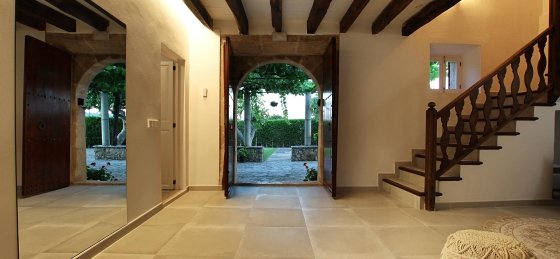 crever_-_interior_1a_ns_2400x1600.jpg Villa holidays in Balearic Islands