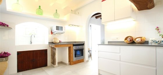 crever_-_kitchen_1_2400x1600.jpg Holiday villas in Mallorca