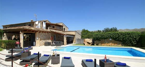 crever_-_swimming_pool_a_02_2400x1600.jpg Villa in Spain to rent