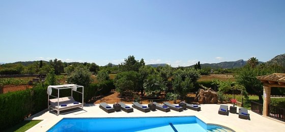 crever_-_swimming_pool_a_05_2400x1600.jpg Holiday villas in Mallorca