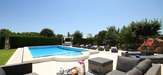 crever_-_swimming_pool_a_07_2400x1600.jpg Villa holidays in Mallorca
