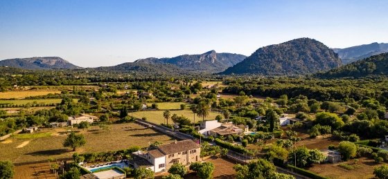 crever_-_swimming_pool_b_01_2400x1600.jpg Holiday home in Balearic Islands villa booking