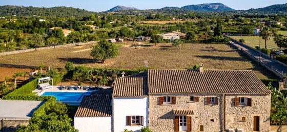 crever_-_swimming_pool_b_03_2400x1600.jpg Villa rentals in Pollensa