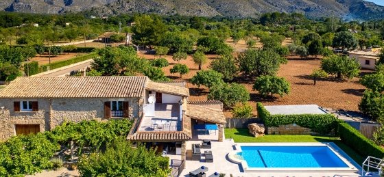 crever_-_swimming_pool_b_04_2400x1600.jpg Holiday home in Mallorca villa booking