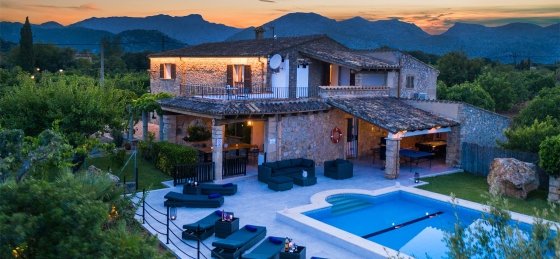 crever_-_swimming_pool_b_08_ns_2400x1600.jpg Villas in Mallorca