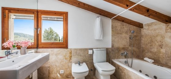 creveta_-_bathroom_1-2_2400x1600.jpg Holiday home in Spain villa booking