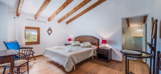 creveta_-_bedroom_2-2_2400x1600.jpg Book a villa in Spain