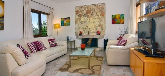 102.jpg Villa rentals in Paphos