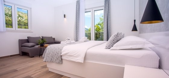 Book a villa in Omis