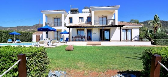 Villa in Latchi to rent