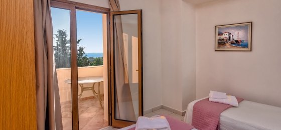 212.jpg Villa holidays in Cyprus