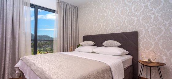 24.jpg Book a villa in Omis