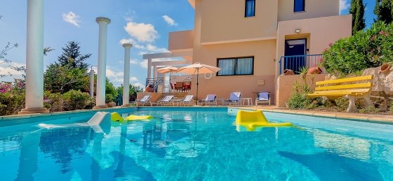 32.jpg Villa in Coral Bay to rent