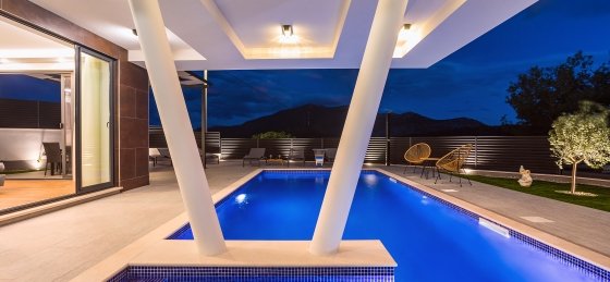 33.jpg Villas in Omis