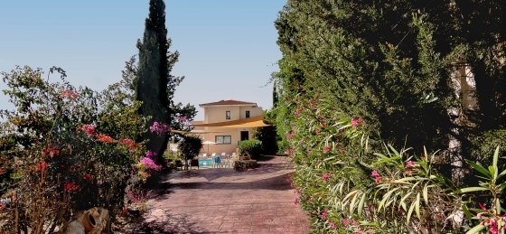 37.jpg Villa rentals in Paphos