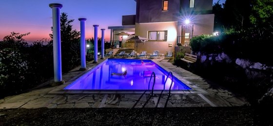 40.jpg Book a villa in Coral Bay