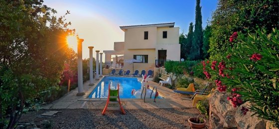 8.jpg Book a villa in Paphos