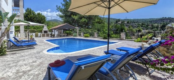 _mg_7115_tn.jpg Villas in Latchi