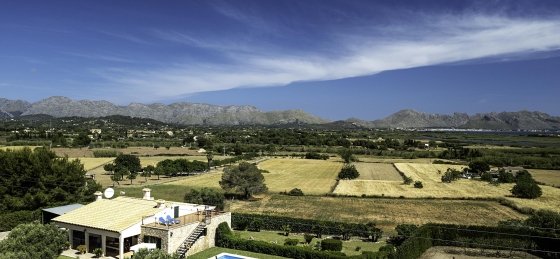 Book a villa in Spain