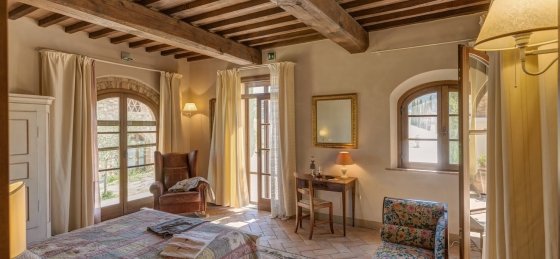 camera-di-lusso-toscana-con-vista.jpg Holiday home in Italy villa booking