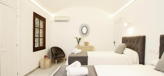 Book a villa in Spain