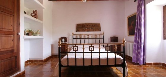 guillo_-_bedroom_4-3_2400x1600.jpg Villa rentals in Mallorca