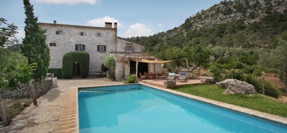 guillo_-_swimming_pool_1_2400x1600.jpg Villas in Pollensa