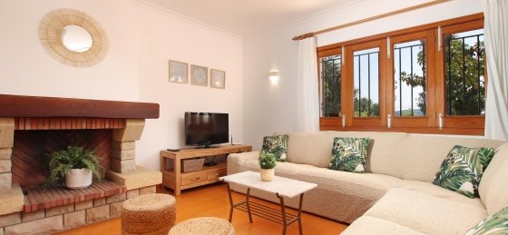 magraner_catalina_-_saloon_01_2400x1600.jpg Book a villa in Mallorca