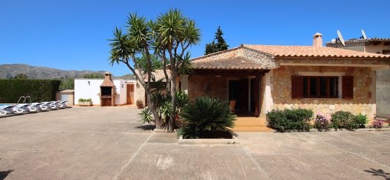 magraner_catalina_-_terrace_02_2400x1600.jpg Book a villa in Cala San Vicente