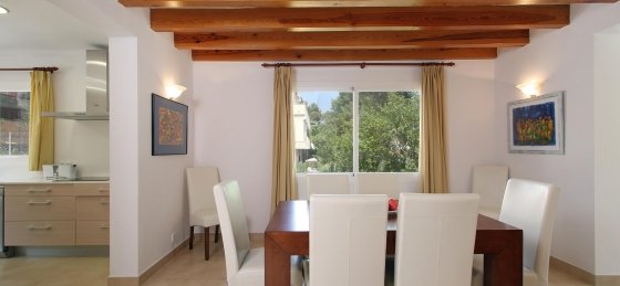 medina_-_dining_room_3_2400x1600.jpg Villa rentals in Cala San Vicente