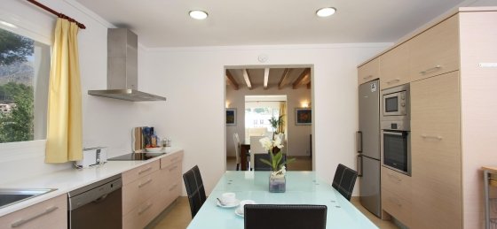 medina_-_kitchen_1_2400x1600.jpg Villa rentals in Balearic Islands