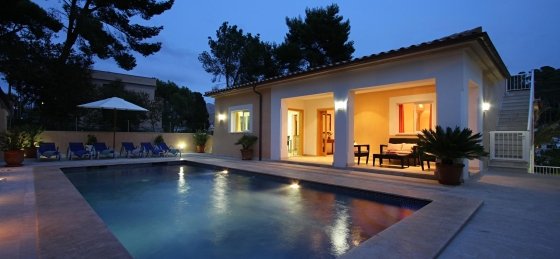 medina_-_swimming_pool_03_ns1_2400x1600.jpg Villas in Mallorca