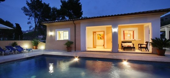 medina_-_swimming_pool_06_ns_2400x1600.jpg Holiday villas in Cala San Vicente