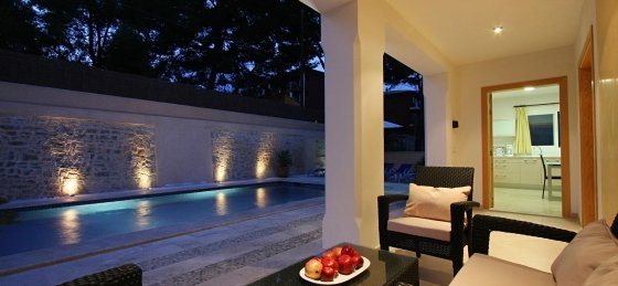 medina_-_terrace_01_ns_2400x1600.jpg Holiday home in Cala San Vicente villa booking