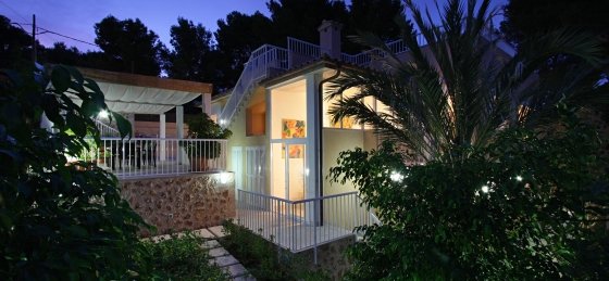 medina_-_va_xterior_garden_01_ns_2400x1600.jpg Book a villa in Balearic Islands