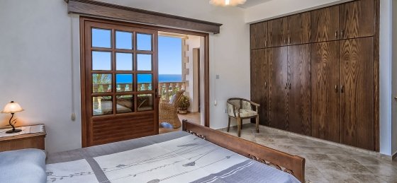 n75_4631_tn.jpg Book a villa in Cyprus