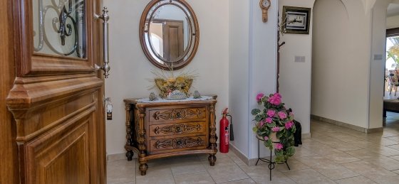 n75_4732_tn.jpg Book a villa in Cyprus