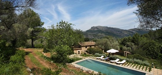 pascol_-_swimming_pool_01_2400x1600.jpg Book a villa holiday in Pollensa