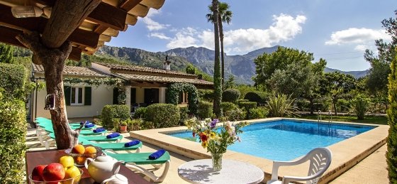 Book a villa in Spain