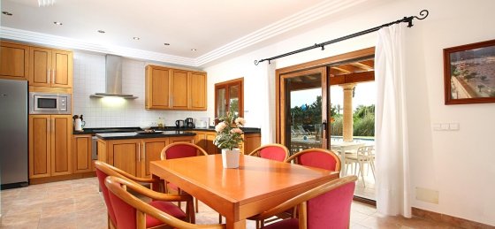 rico_-_kitchen_3_2400x1600.jpg Book a villa holiday in Spain