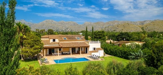 rico_-_swimming_pool_b_02_2400x1600.jpg Book a villa holiday in Spain